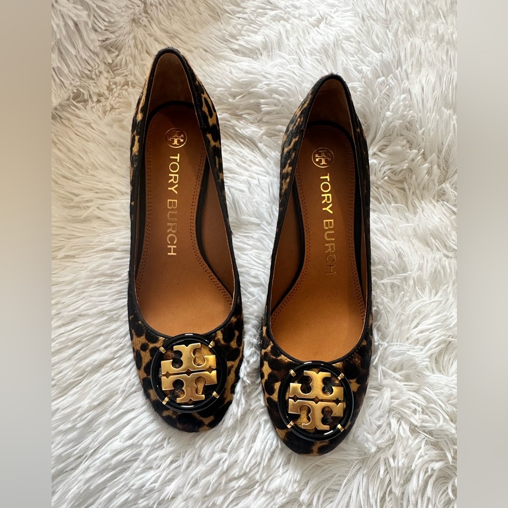 NEW! TORY BURCH LEOPARD PUMPS - Picture 5 of 10